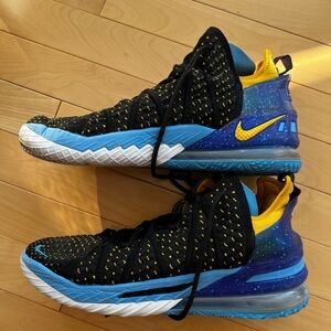 Nike LeBron XVIII What The Lakers Basketball Shoes Size 11